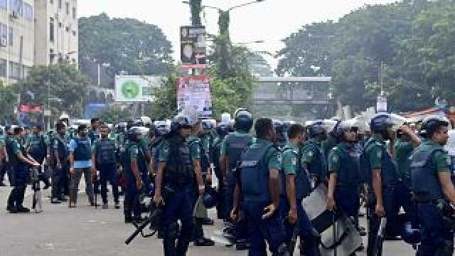 شاهد: جنازة قيادي إسلامي بارز في بنغلادش توفي بنوبة قلبية داخل السجن