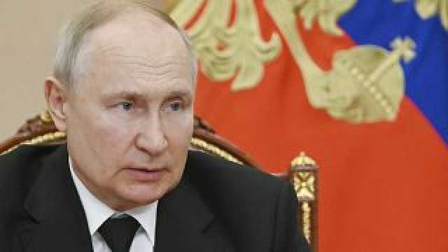 جنرال روسي سابق أشرف على أمن بوتين يلقى مصرعه في السجن بعد إصابته بوعكة صحية