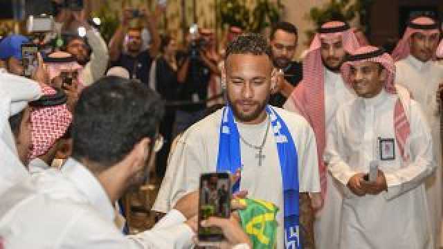 الهلال 'كبير آسيا' يقدّم نجمه الجديد نيمار أمام الآلاف