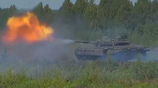 شاهد: تدريبات للقوات الروسية على دبابات تي-72 المُحدّثة