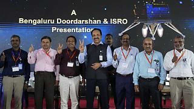 'نجاح للبشرية'.. مهمة شاندريان-3 الهندية تهبط بسلام على سطح القمر