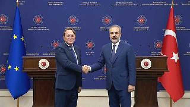 الاتحاد الأوروبي: استئناف مفاوضات انضمام تركيا إلى التكتل مرهون بإحرازها تقدم على صعيد الديمقراطية