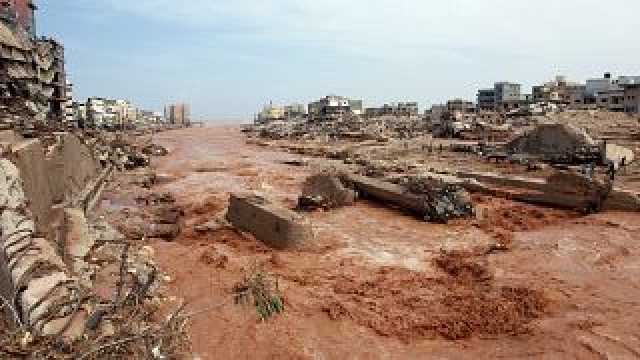 فيضانات ليبيا: آلاف القتلى والمفقودين وعشرات الآلاف من المشردين.. المحنة مستمرة