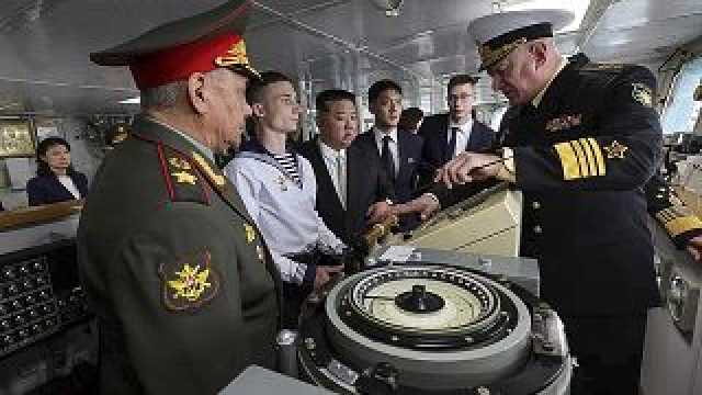 سفن حربية وصواريخ فرط صوتية.. زعيم كوريا الشمالية يطلع على الأسلحة الروسية خلال زيارة فلاديفوستوك