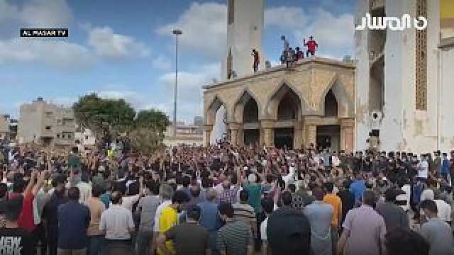 شاهد: محتجون في درنة يطالبون بإسقاط البرلمان