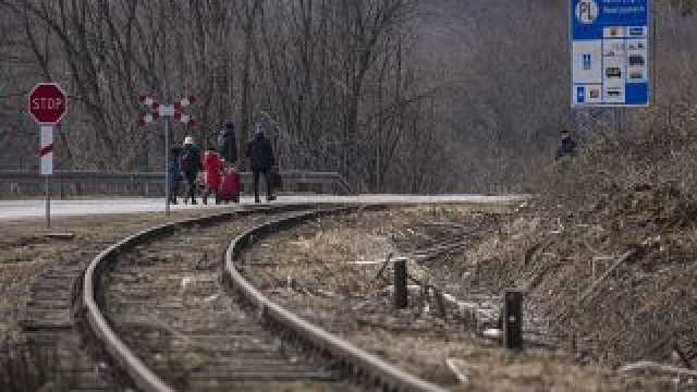 بولندا تعيد العمل بالتفتيش الحدودي لمكافحة الهجرة السرية من سلوفاكيا