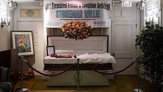 بعد سنوات من موته.. دفن رجل في ولاية بنسلفانيا الأميركية بعد 128 عامًا من التحنيط