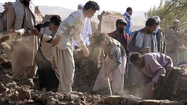 حصيلة ضحايا زلزال أفغانستان تخطت الـ 2000 قتيل وعمليات البحث متواصلة