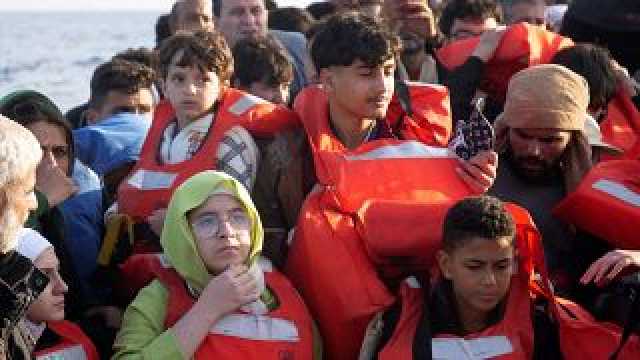 فيديو: مهاجرون غير نظاميين يروون مشاهد إنقاذهم من الموت قبالة ساحل ليبيا