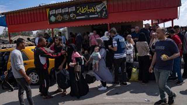 شاهد: الإبقاء على معبر رفح بين غزة ومصر مغلقا أمام انتظار مزدوجي الجنسية من الفلسطينيين