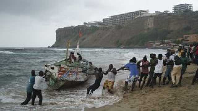 البحرية المغربية: انتشال 3 جثث وإنقاذ ما لا يقل 189 مهاجراً سنغالياً قبالة سواحل الصحراء الغربية