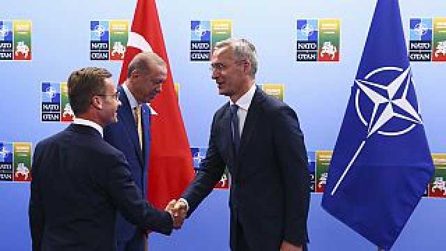 لجنة برلمانية تركية تناقش طلب السويد للانضمام إلى حلف شمال الأطلسي