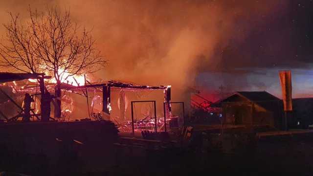 رومانيا: خمسة قتلى على الأقل في حريق نشب في نزل
