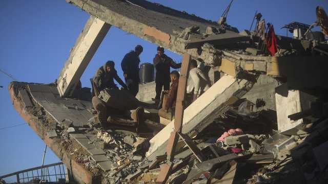 تغطية خاصة| مقتل أربعة جنود وضباط إسرائيليين في غزة والقصف يستمر على القطاع
