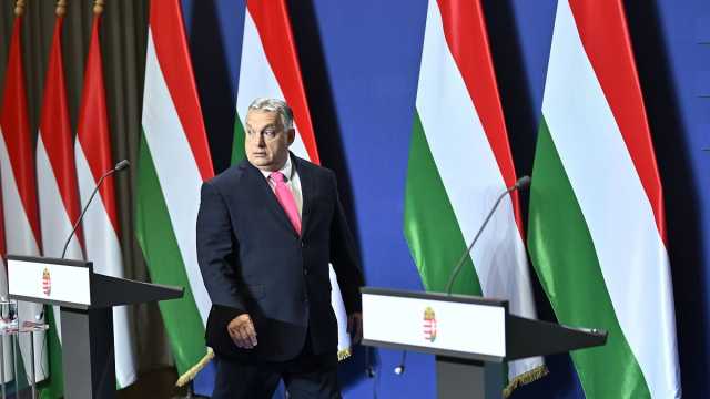 أعضاء البرلمان الأوروبي يمارسون الضغط على المفوضية بشأن المجر