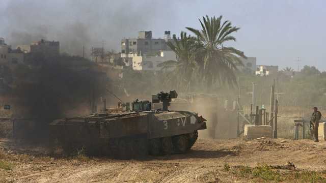 لماذا تنقل إسرائيل جنودها من غزة إلى الضفة الغربية؟