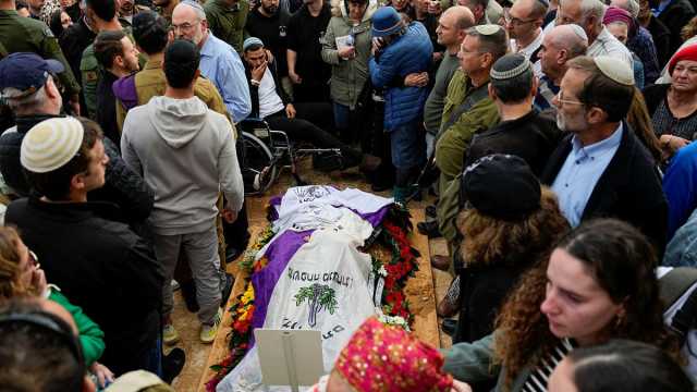 مسؤول إسرائيلي يكذّب مزاعم قتل حماس لأطفال رضّع خلال هجوم 7 أكتوبر