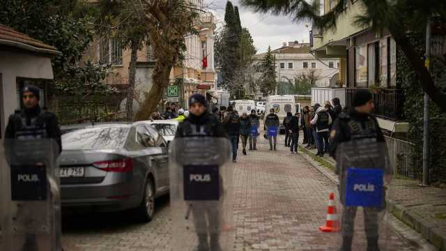 تركيا: اعتقال الصحفي فركان كاراباي بعد نشره أسماء المدعين العامين في قضية عمدة إسنيورت