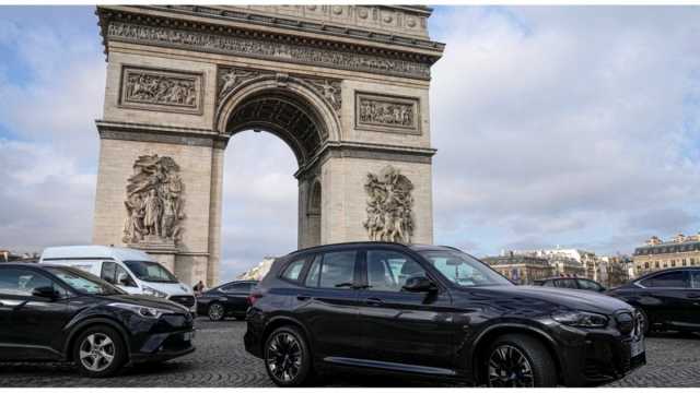 لمعالجة تلوث الهواء.. سكان باريس يصوتون لصالح قانون يرفع رسوم وقوف السيارات ثلاثة أضعاف