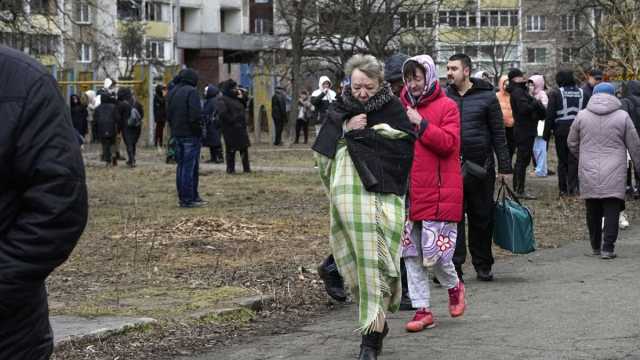 أزمة ديموغرافية في أوكرانيا: عدد السكان يتراجع بنحو 10 ملايين نسمة منذ الحرب