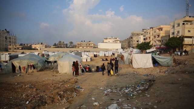 'نريد السلام لا الحرب'.. فلسطينيون سئموا الموت والجوع والنزوح