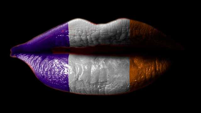 ما هي اللغة التي أزاحت الفرنسية عن عرش اللغات الأكثر 'رومانسية' في العالم؟