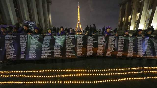 شاهد: 900 امرأة قُتلت خلال رئاسة ماكرون.. مظاهرة في فرنسا للمطالبة بإجراءات تحد من العنف ضد المرأة