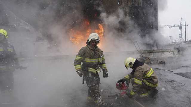 شاهد: حرائق هائلة بعد استهداف مسيرات أوكرانية مستودعي وقود في روسيا