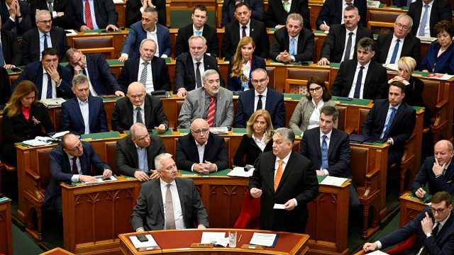 'يوم تاريخي'.. برلمان المجر يصادق على انضمام السويد إلى الناتو