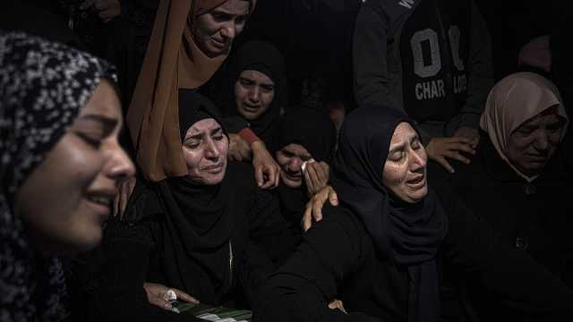 واقع الأم الفلسطينية في يوم المرأة العالمي: 37 يُقتلن يوميا في غزة و60 ألف حامل يعانين سوء التغذية