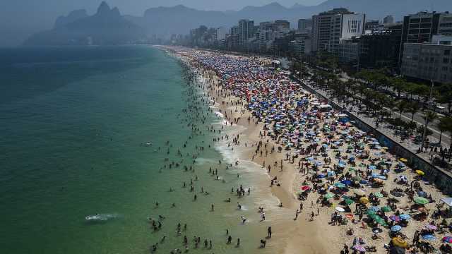 62.3 درجة مئوية في ريو دي جانيرو.. موجة حرّ شديدة تجتاح البرازيل والتغير المناخي أول المتهمين