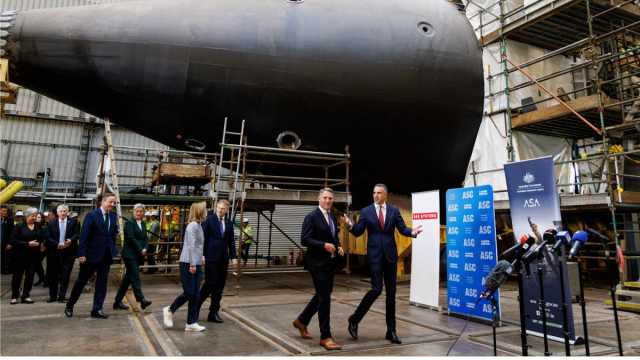 استراليا تقترب من امتلاك أسطول غواصات نووية بعد صفقة بقيمة 3 مليارات مع بريطانيا