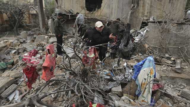 مقتل سبعة أشخاص في استهداف إسرائيلي لمركز إسعاف بجنوب لبنان