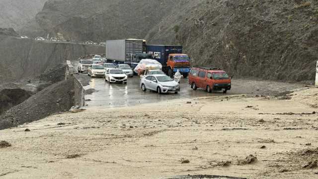 برق قاتل.. عشرات الوفيات في باكستان بسبب العواصف ومشاهد مروعة لما خلفته الفيضانات