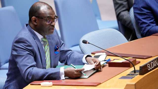 السودان يدعو مجلس الأمن لعقد جلسة طارئة الاثنين لبحث 'عدوان الإمارات'