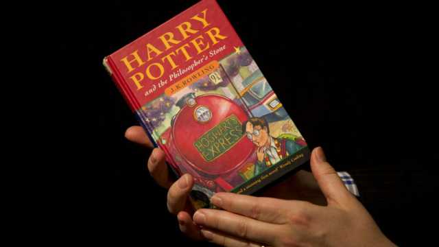 بأكثر من 53 ألف دولار.. بيع طبعة أولى نادرة من كتاب 'هاري بوتر'
