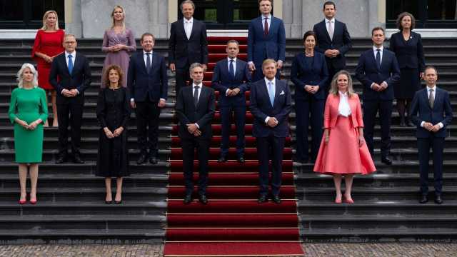 حكومة جديدة في هولندا رئيسها رجل الاستخبارات الأول ووزراؤها من اليمن المتطرف ومهمتها تقييد الهجرة