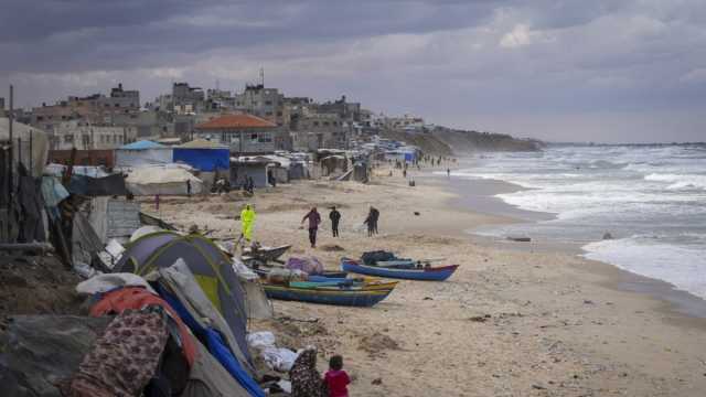 الغزاويون بين الأمل والقلق.. كيف يرى الفلسطينيون وقف إطلاق النار في لبنان؟