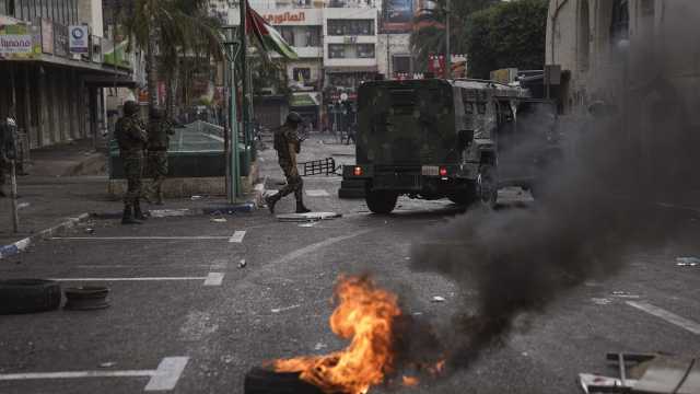 اشتباكات متبادلة في جنين: السلطة الفلسطينية تتصدى للمسلحين والفصائل تندد..ماذا يحدث؟