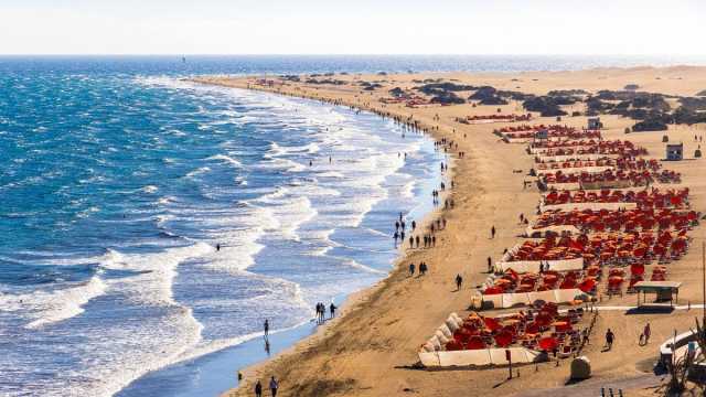 لمواجهة السياحة المفرطة.. سكان جزر الكناري يوجهون رسالة إلى الزوار: رجاء قليلا من الاحترام